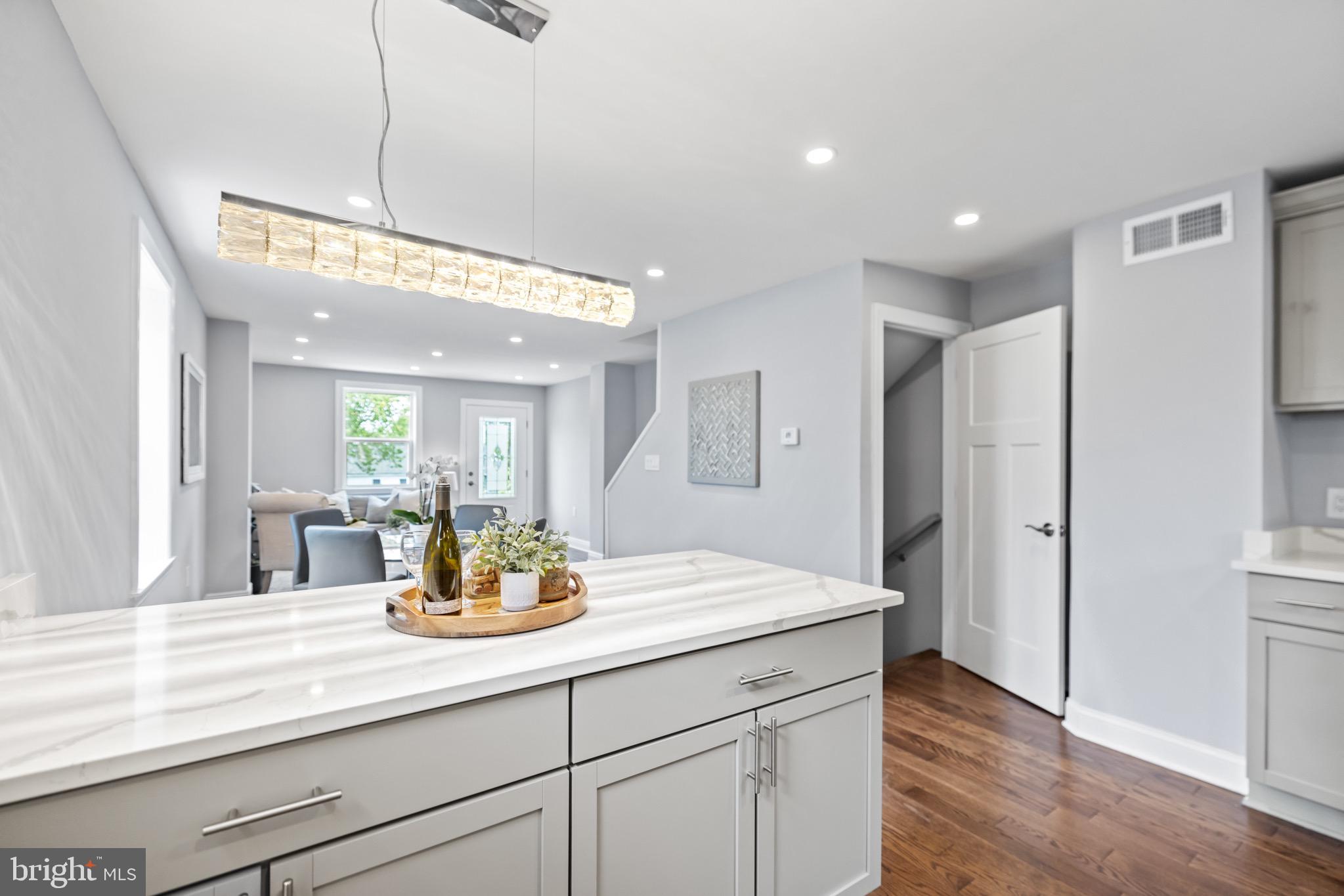 5077 JUST STREET NE