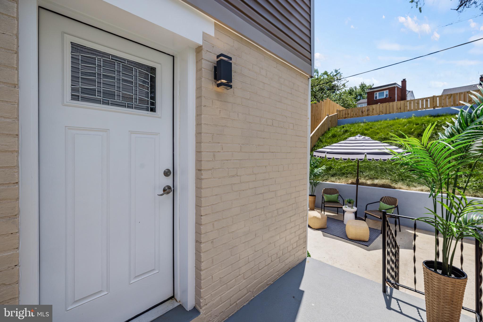5077 JUST STREET NE