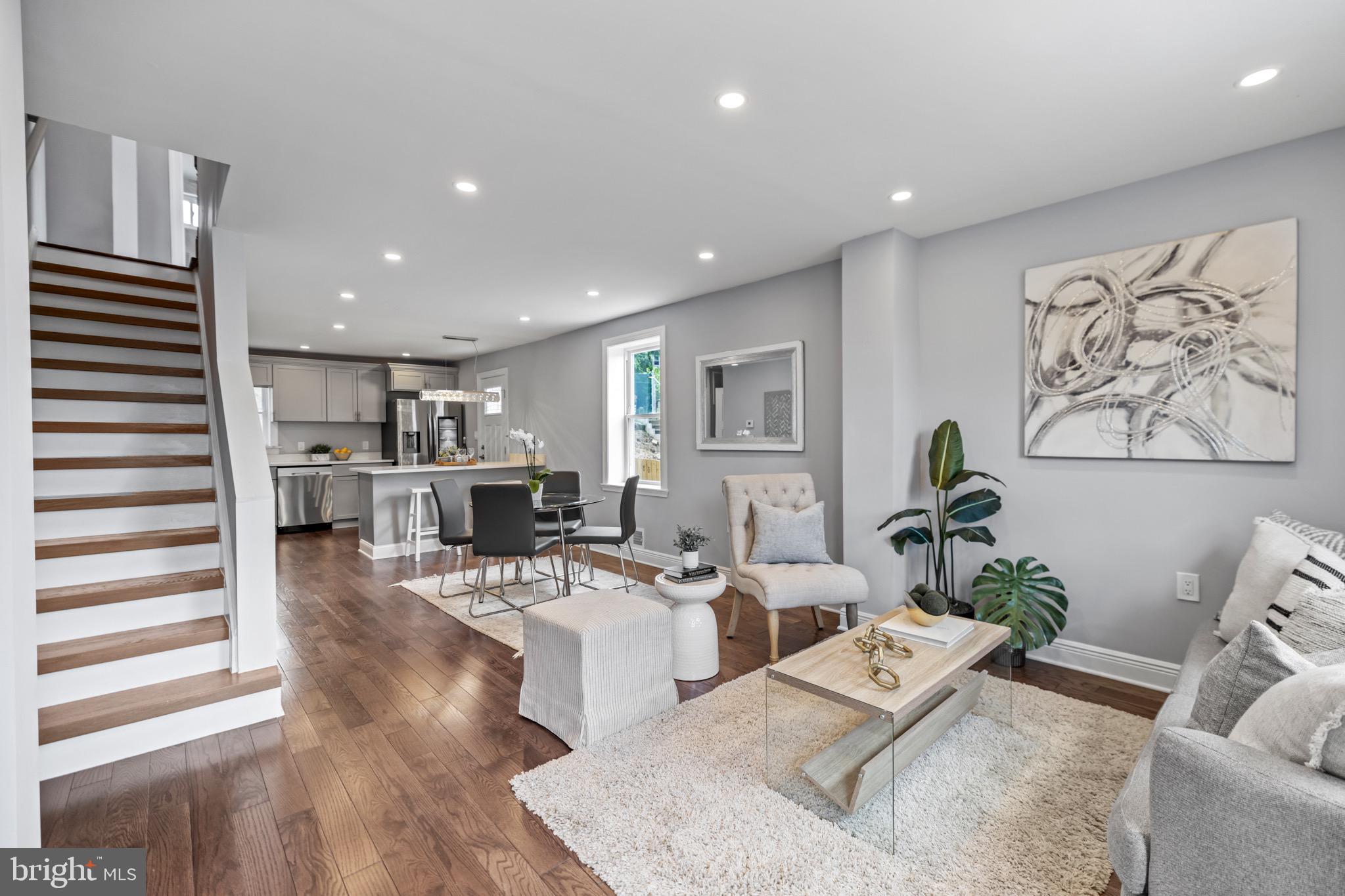 5077 JUST STREET NE