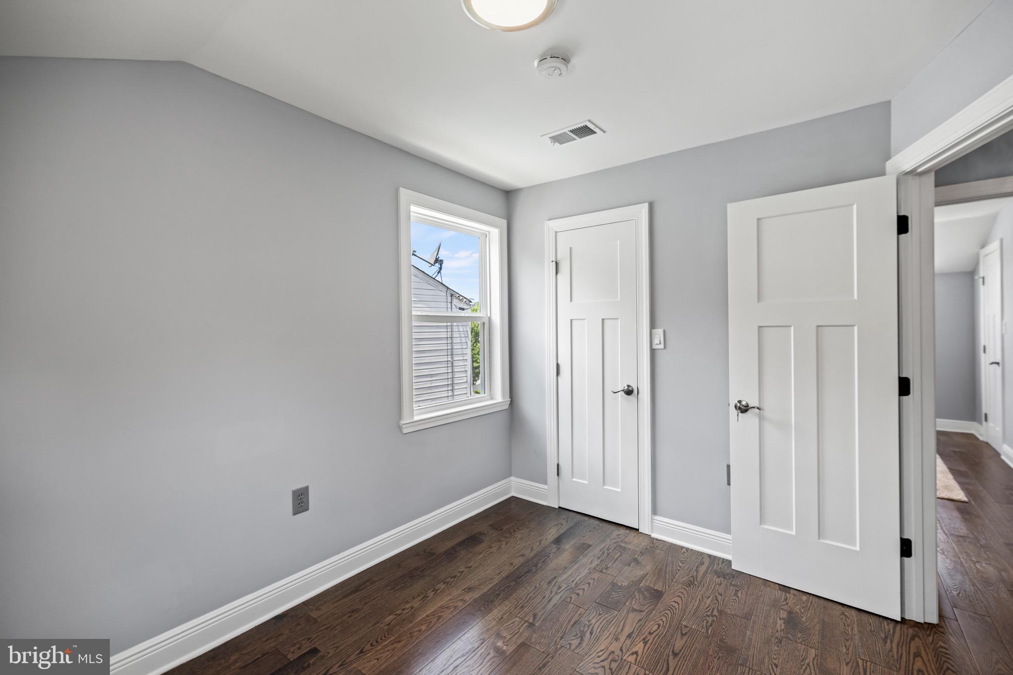 5077 JUST STREET NE