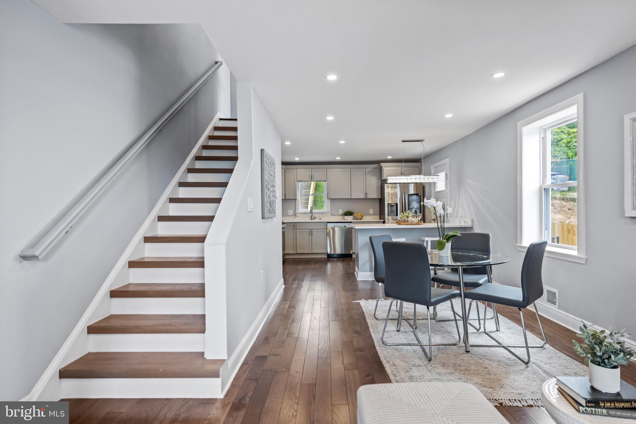 5077 JUST STREET NE