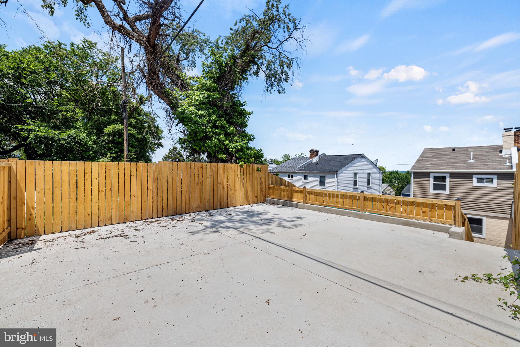 5077 JUST STREET NE