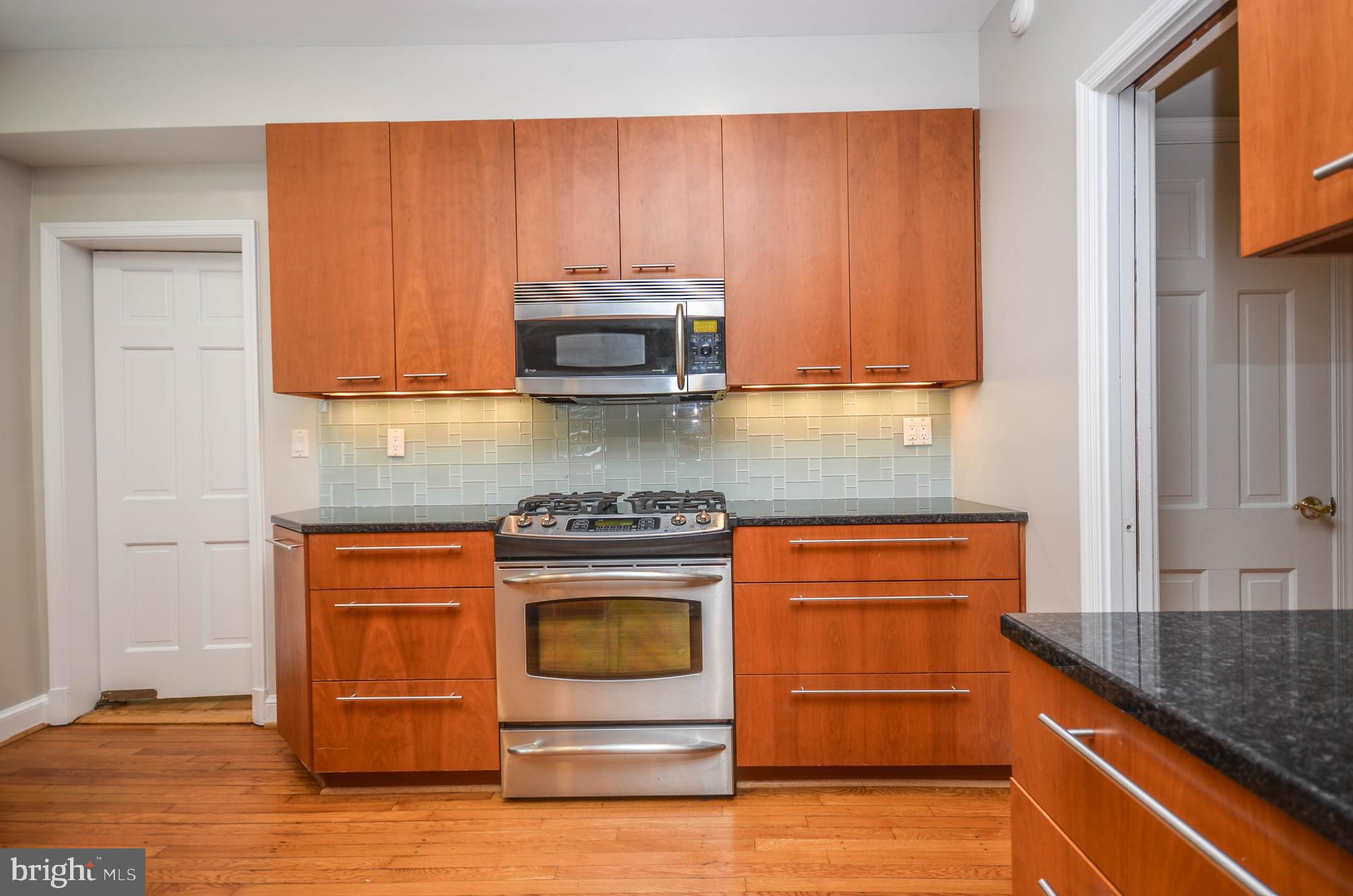 3044 DAVENPORT STREET NW