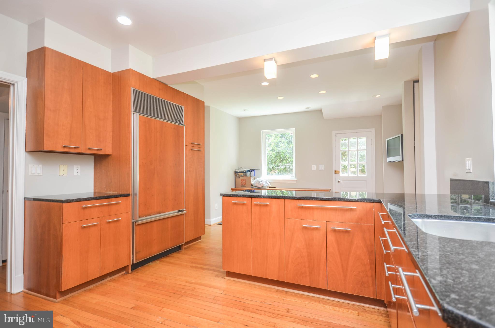 3044 DAVENPORT STREET NW