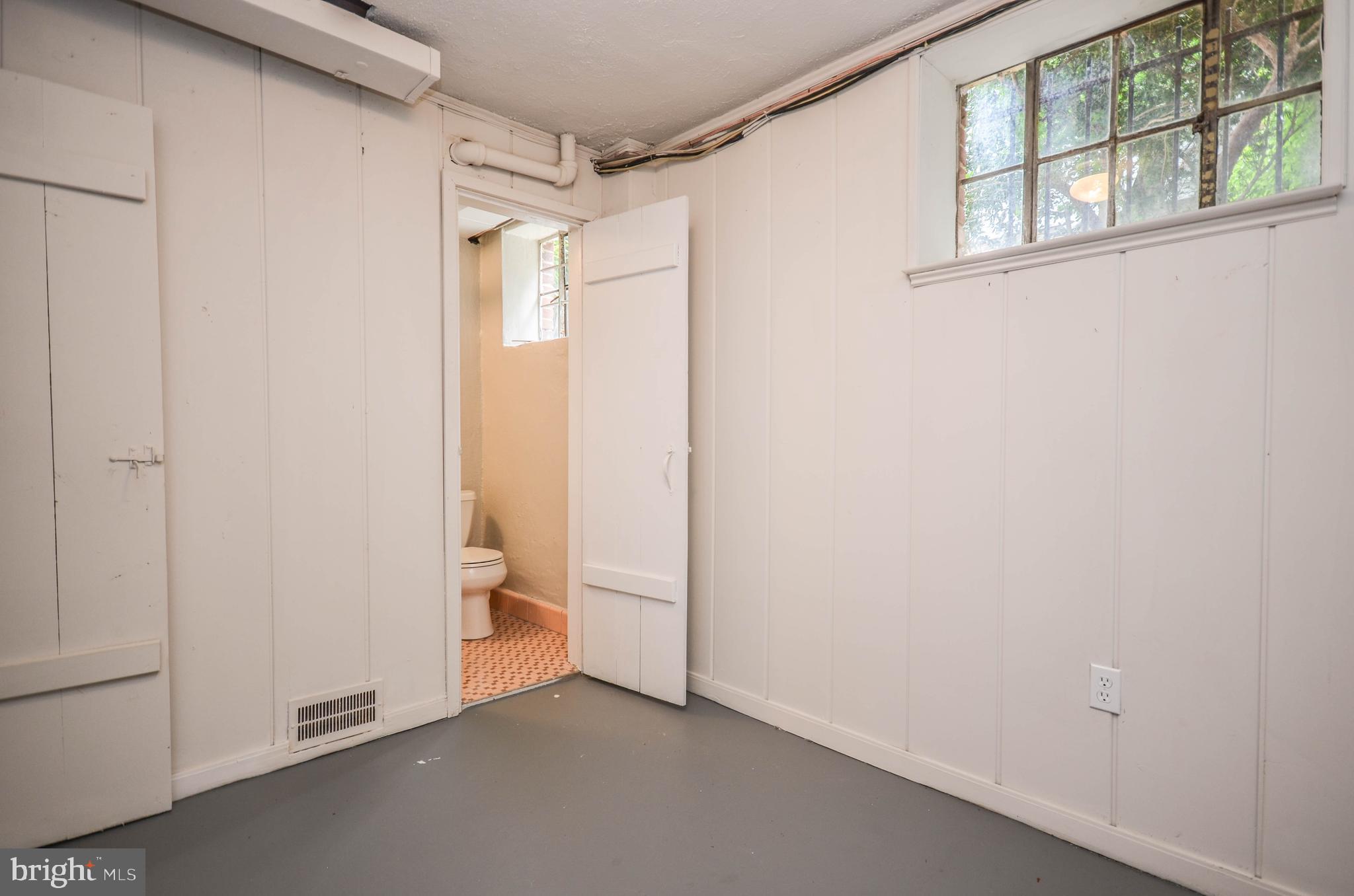 3044 DAVENPORT STREET NW