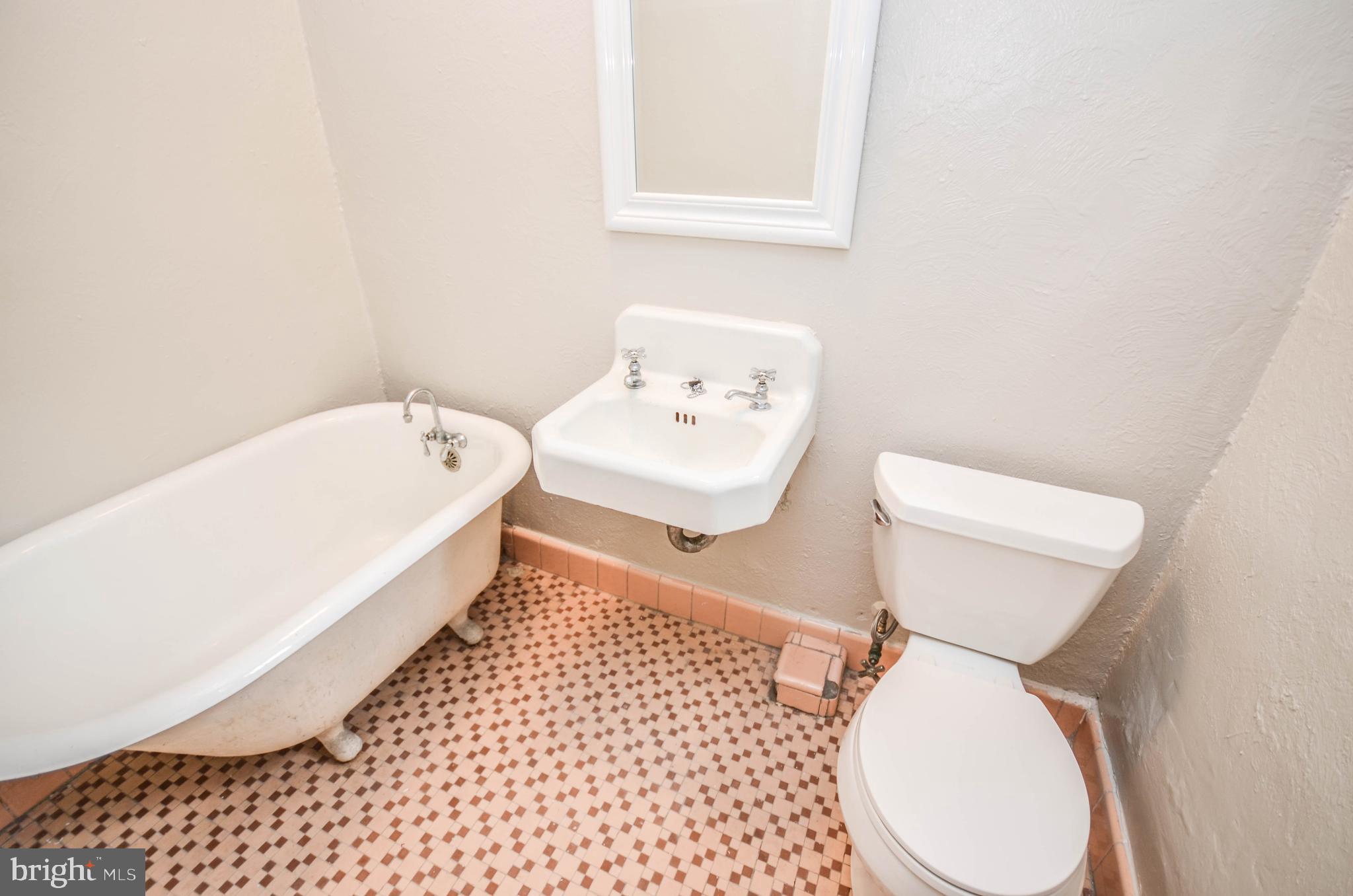 3044 DAVENPORT STREET NW