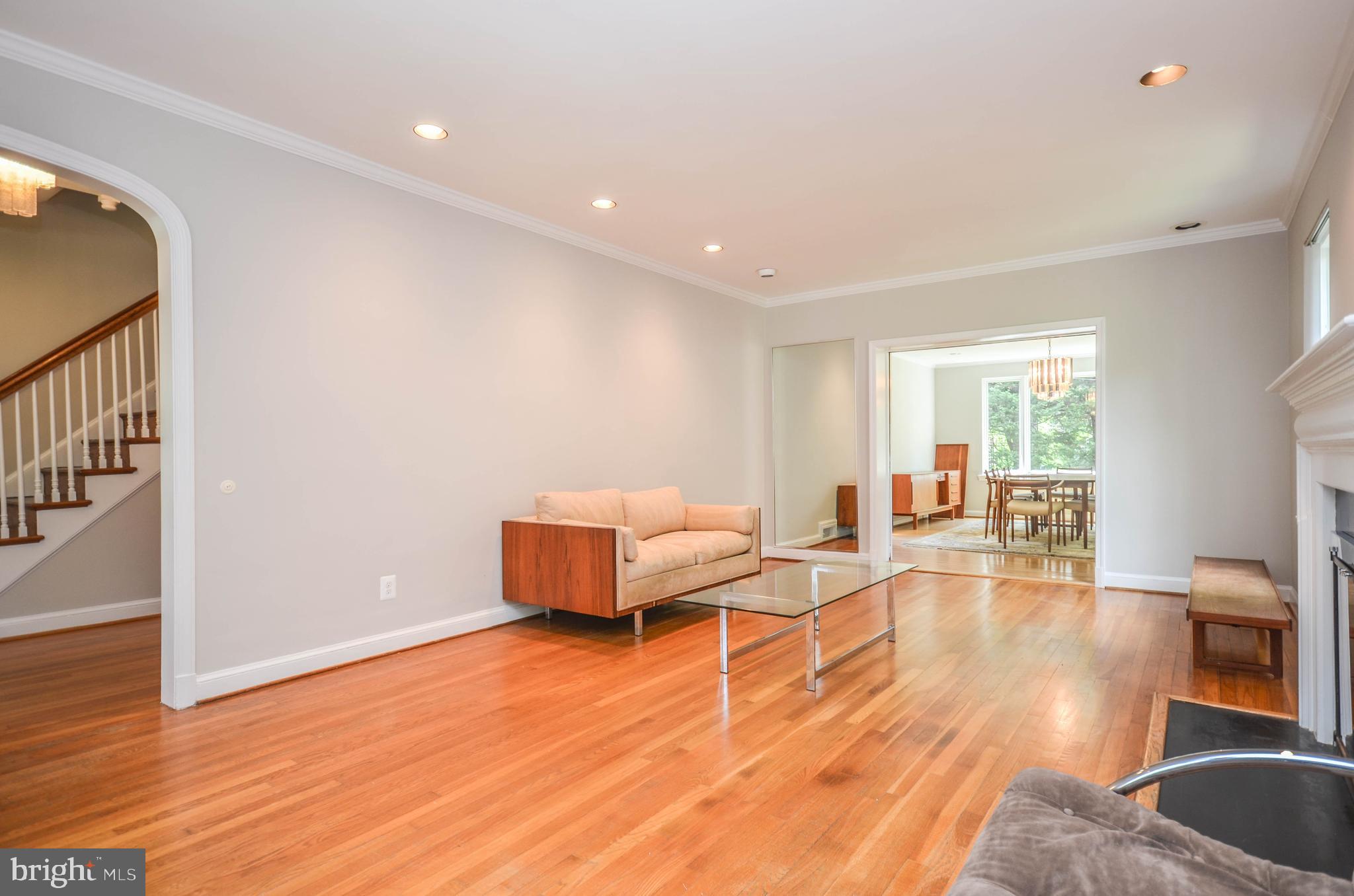 3044 DAVENPORT STREET NW