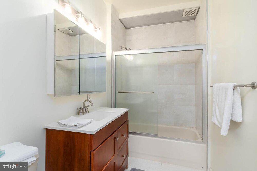 1711 35TH STREET NW 1