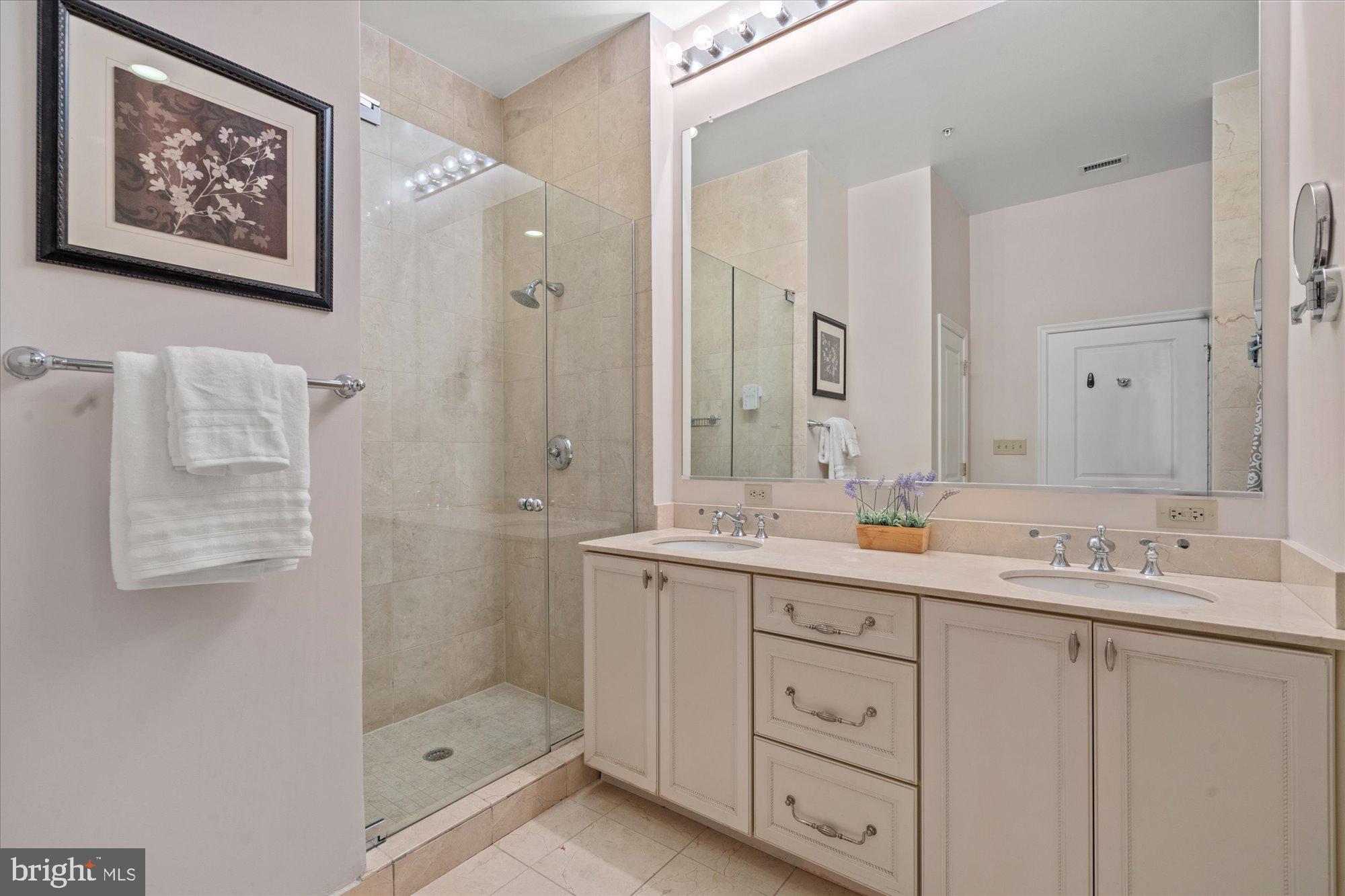 2200 17th St NW #213