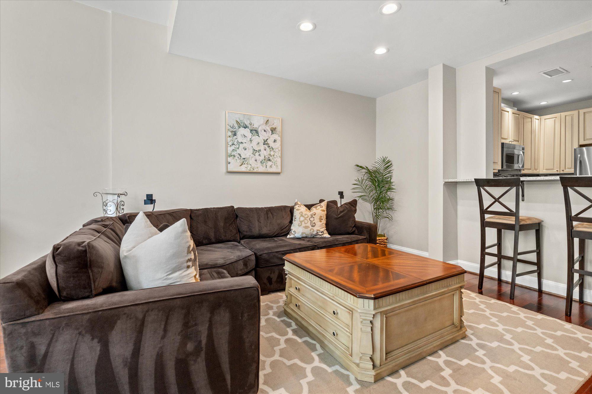 2200 17th St NW #213