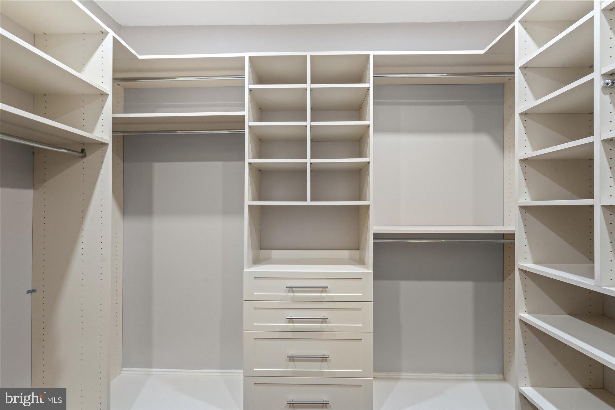 2200 17th St NW #213