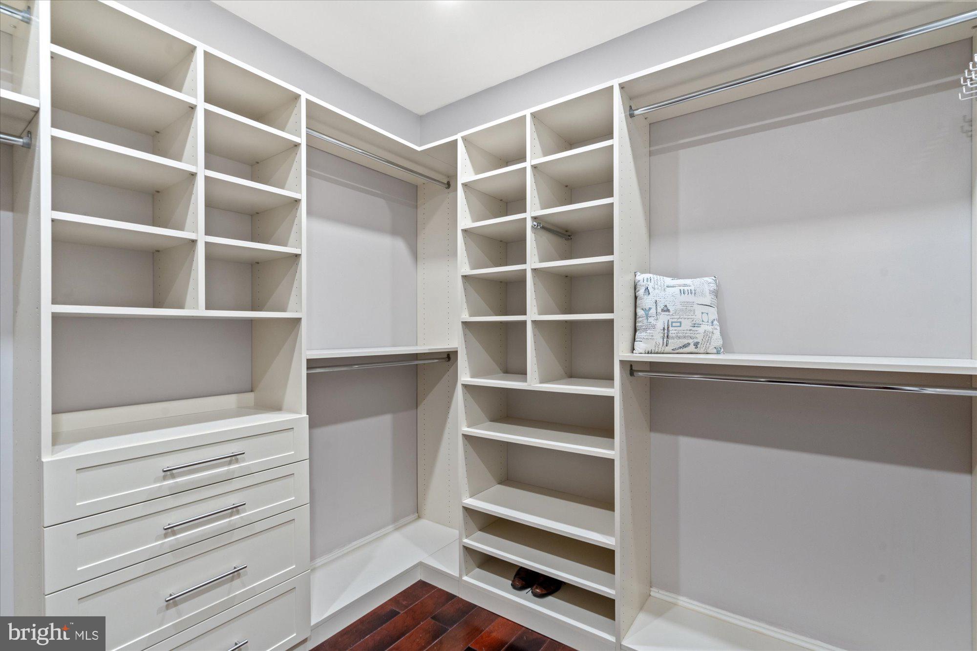 2200 17th St NW #213