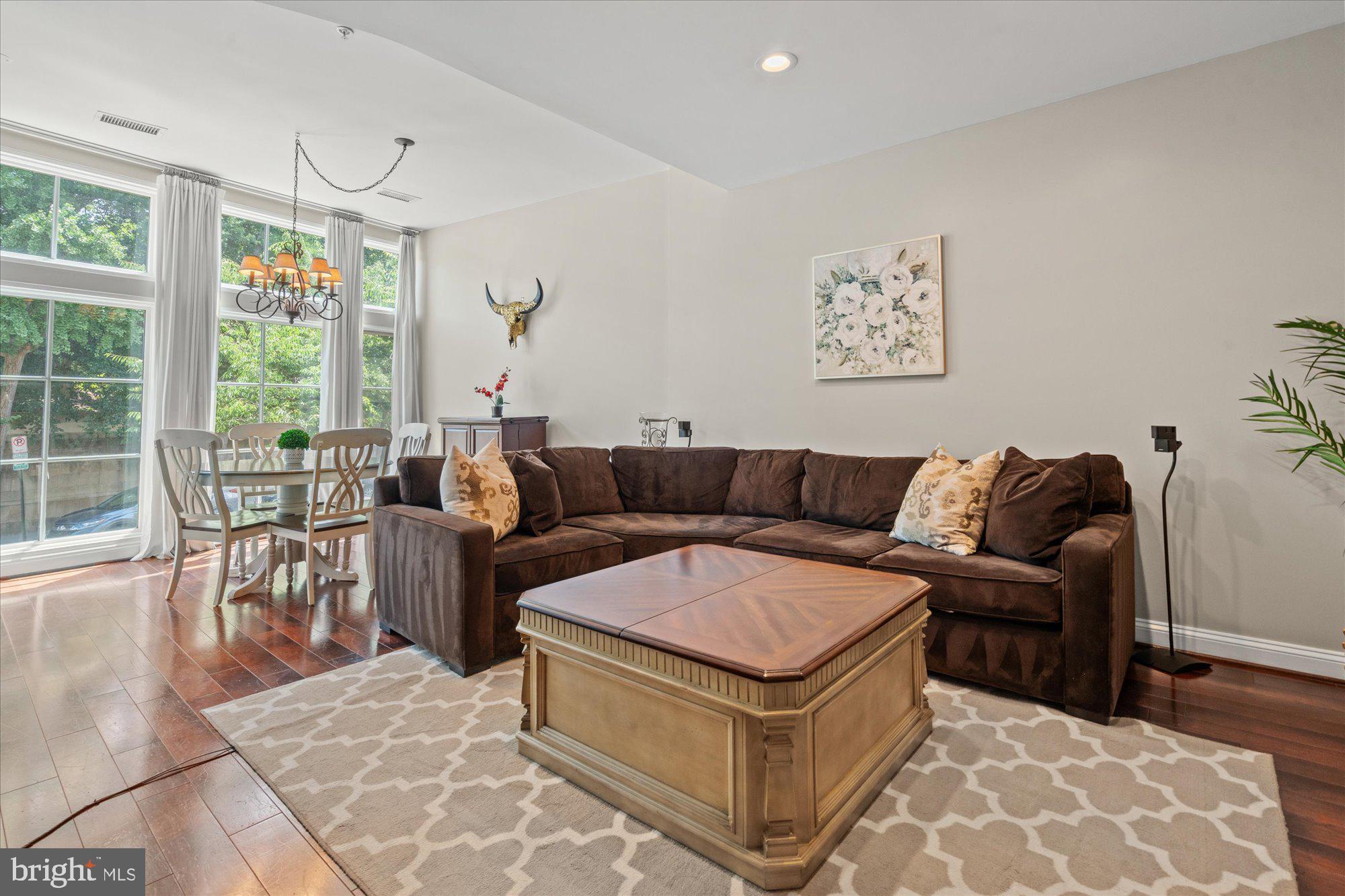 2200 17th St NW #213