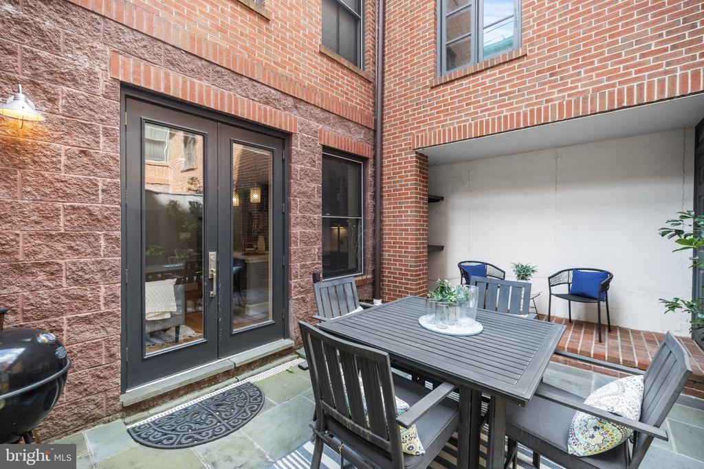 444 M STREET NW 5