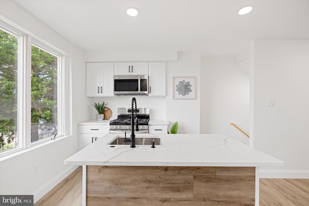 5104 JUST STREET NE