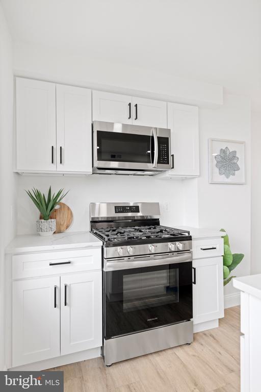 5104 JUST STREET NE