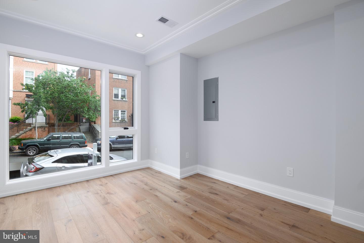 1444 BELMONT ST NW #101
