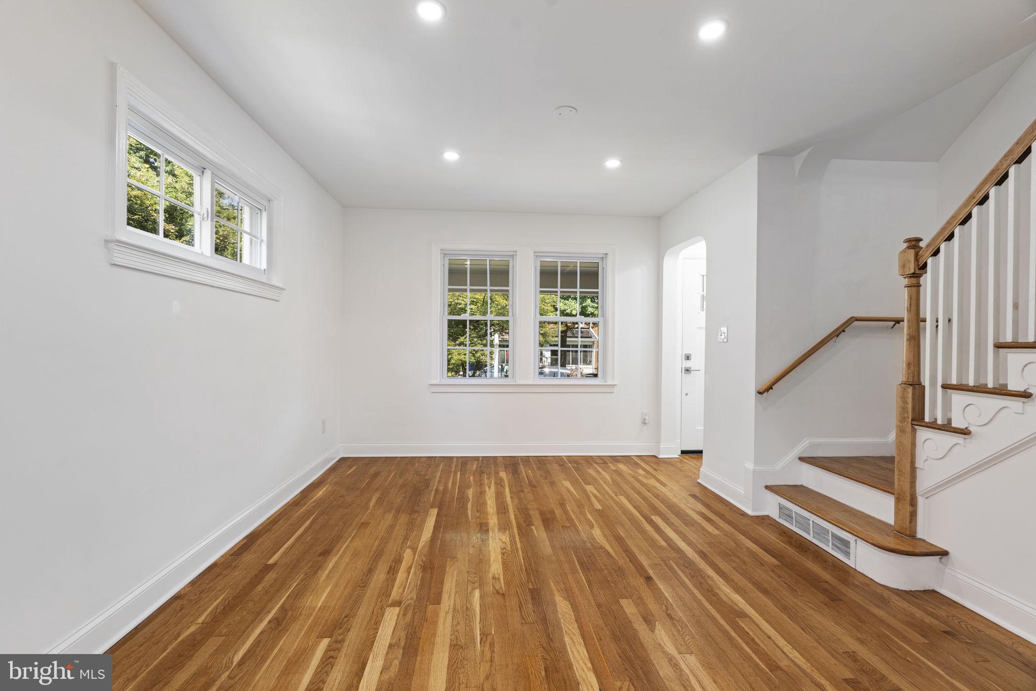 132 FORRESTER STREET SW