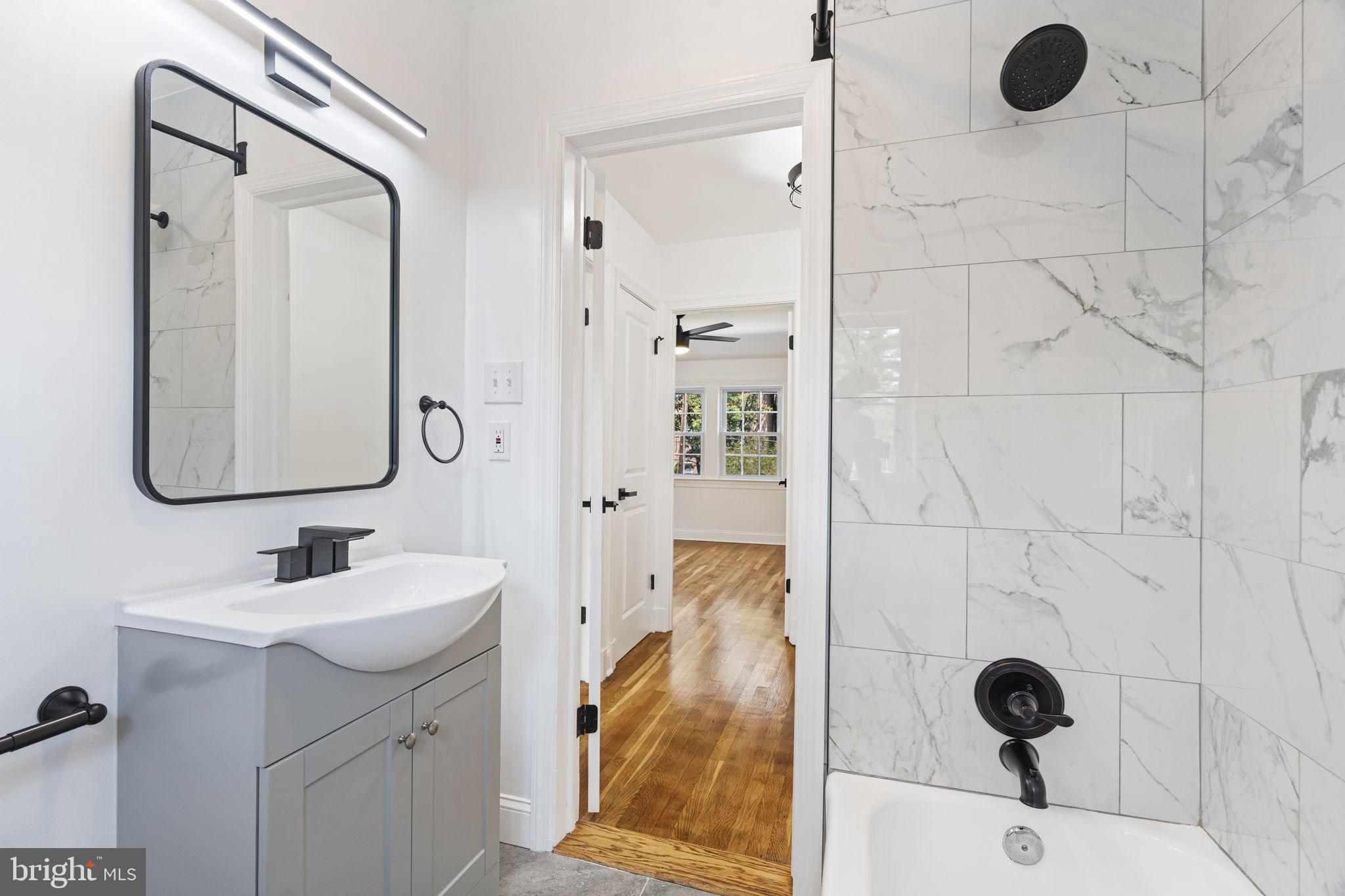 132 FORRESTER STREET SW