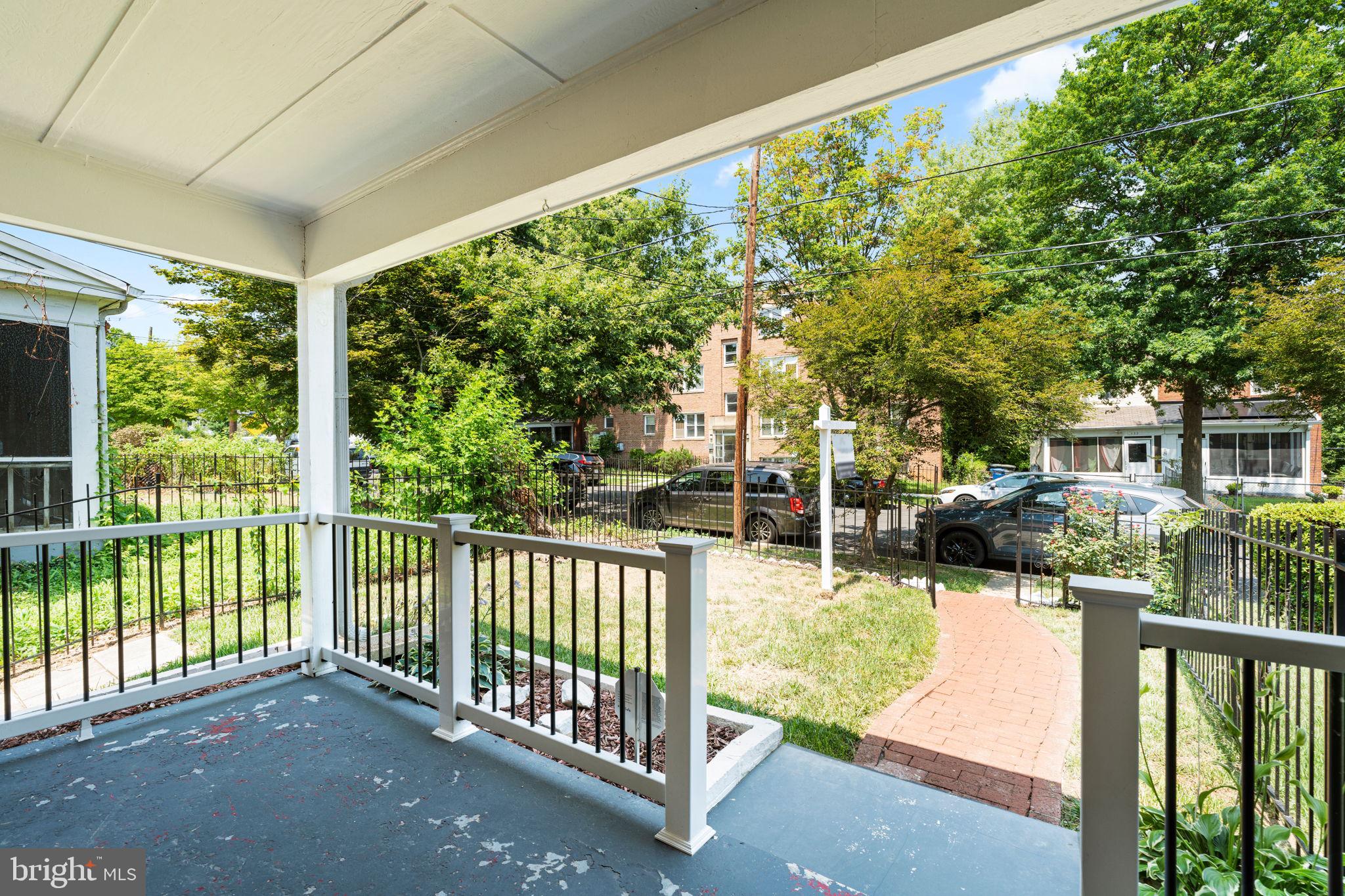 132 FORRESTER STREET SW