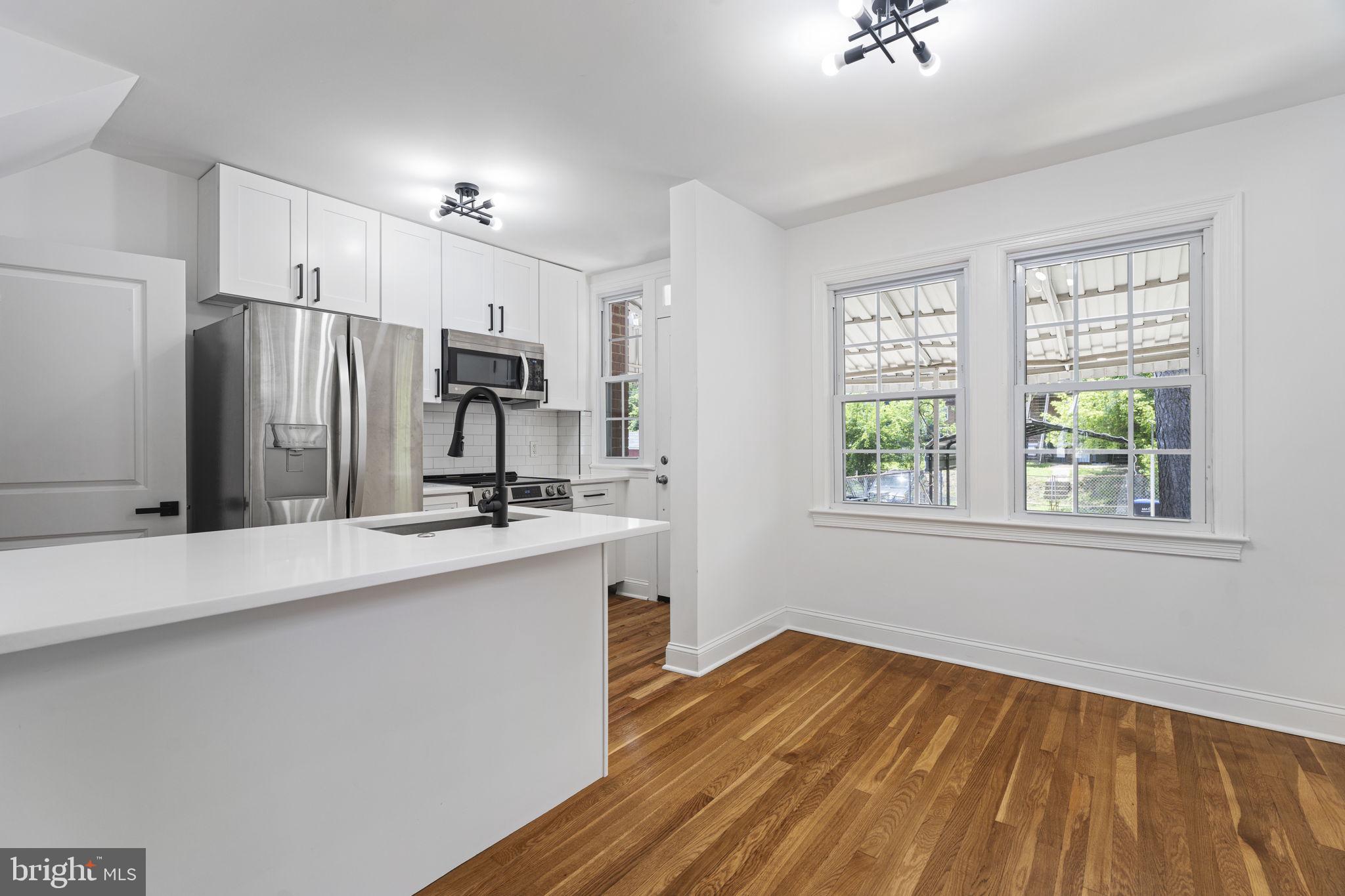 132 FORRESTER STREET SW