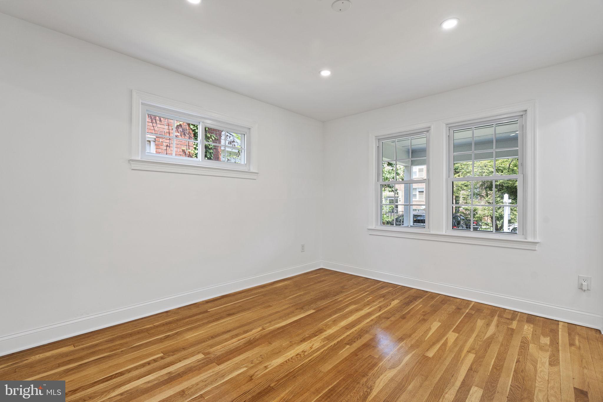 132 FORRESTER STREET SW