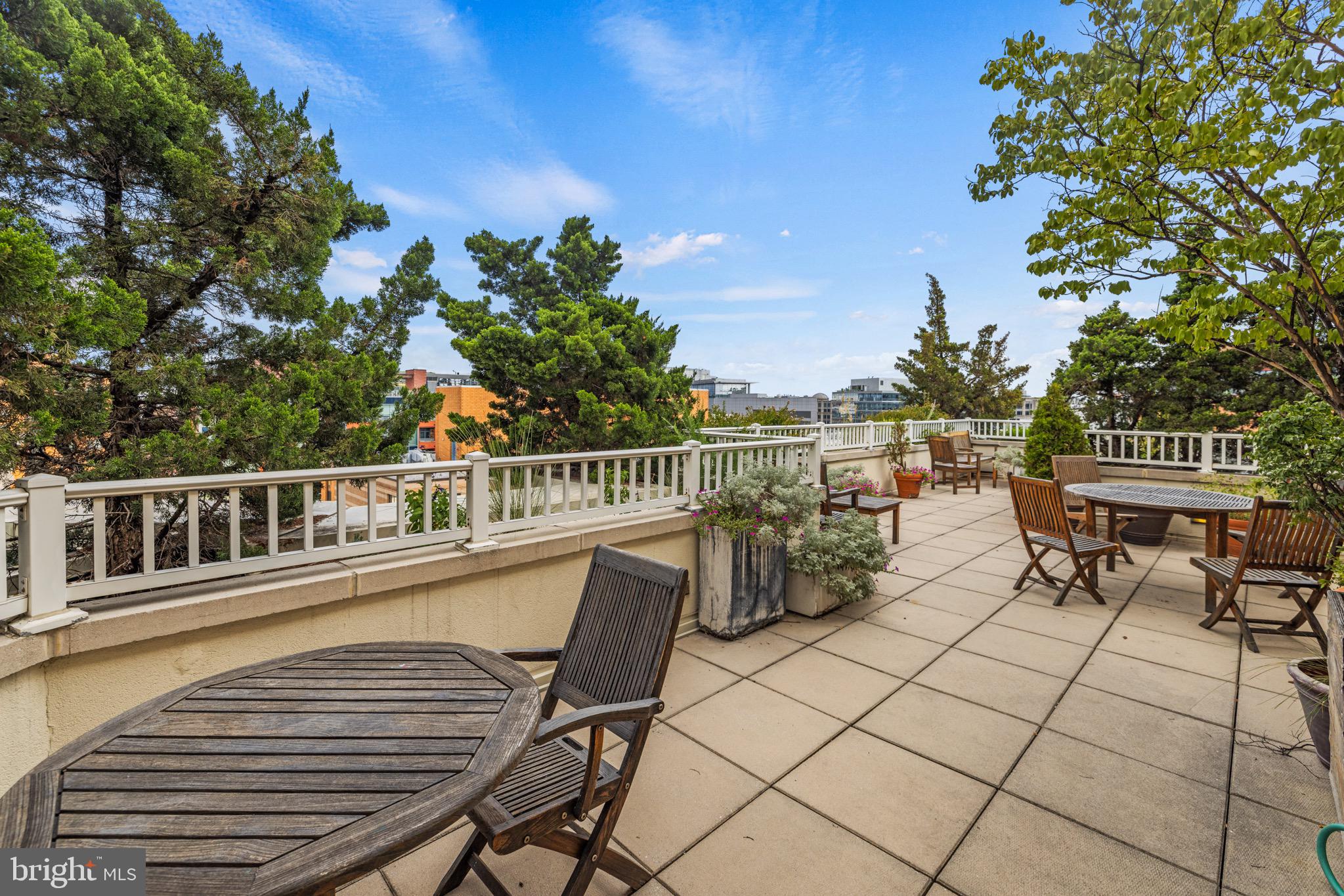 1111 11TH STREET NW 406