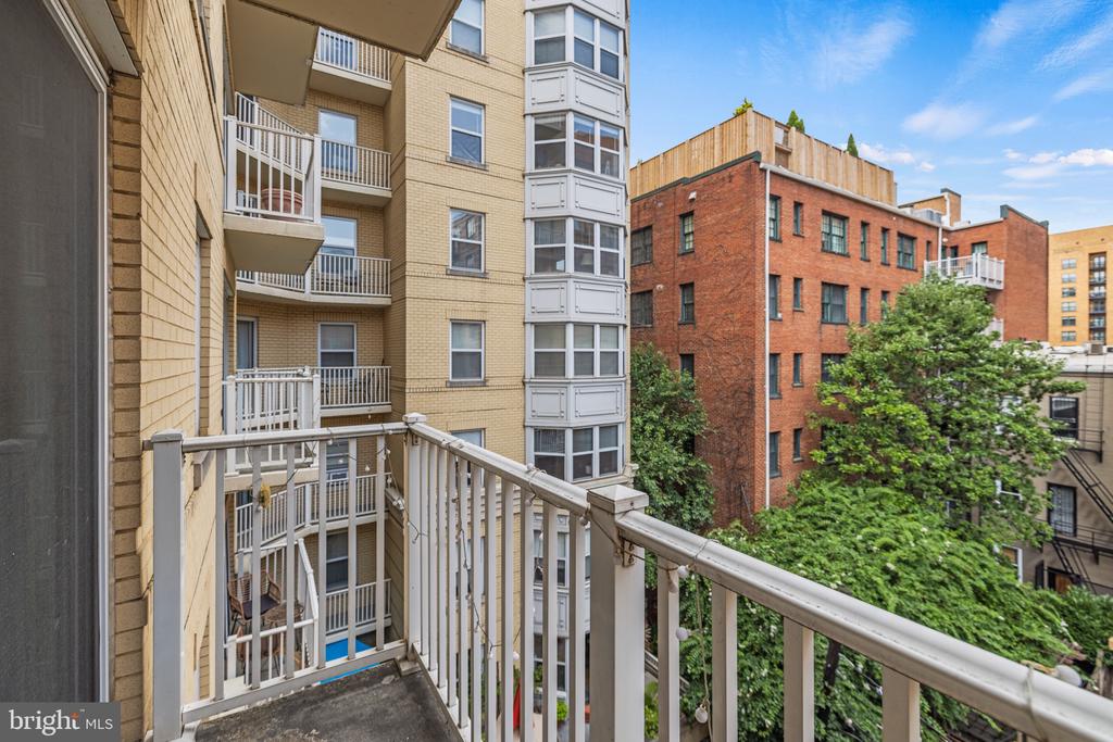 1111 11TH STREET NW 406