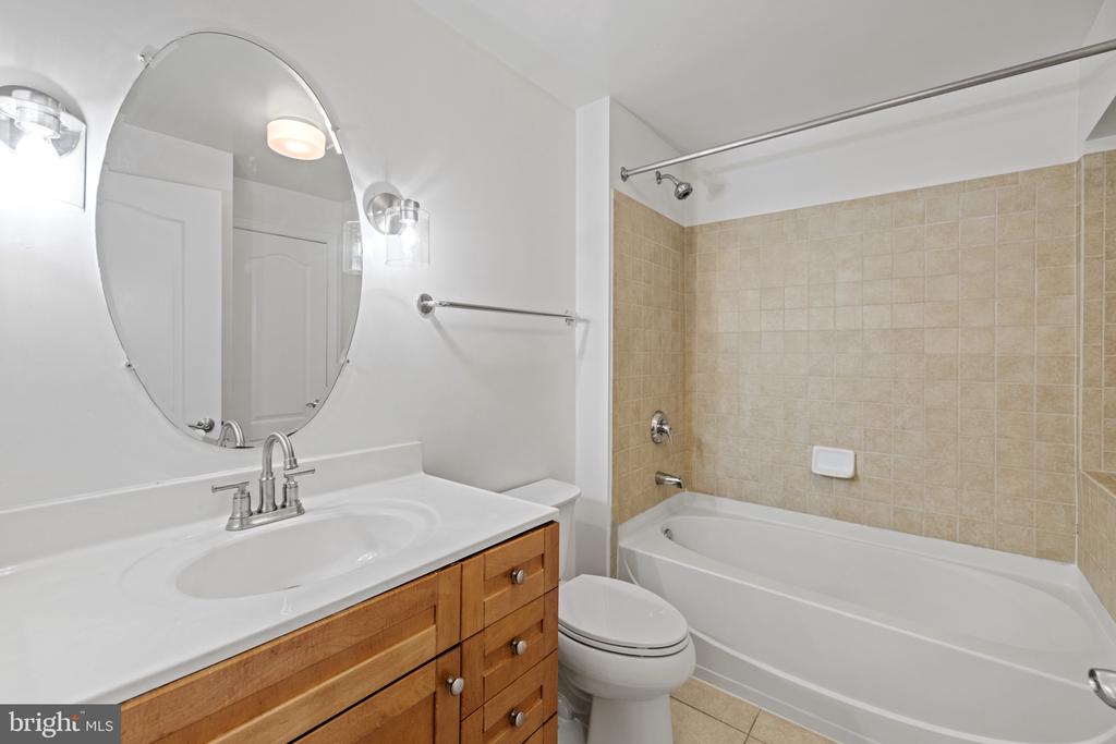 1111 11TH STREET NW 406