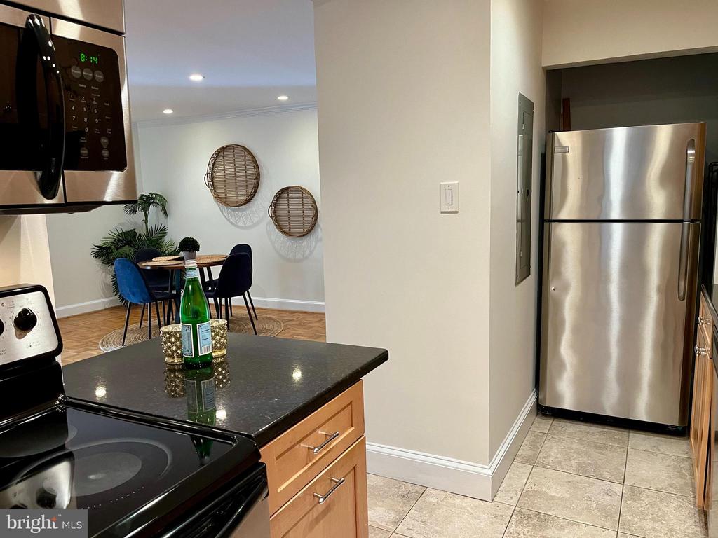 1316 New Hampshire Ave NW #201