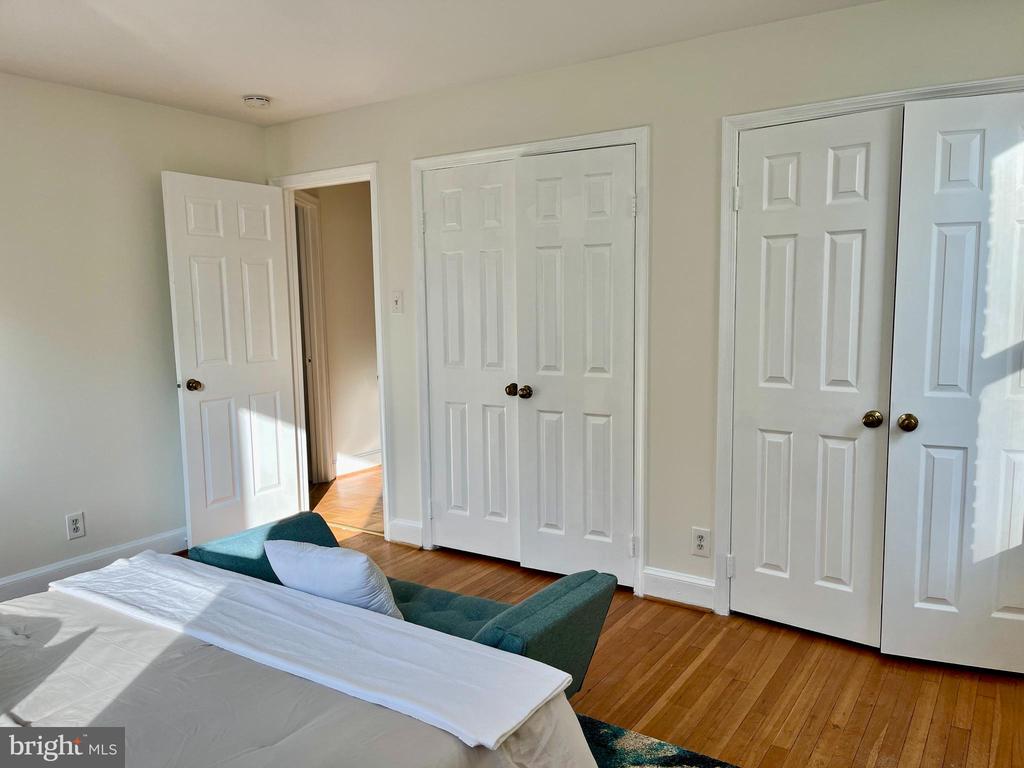 1316 New Hampshire Ave NW #201