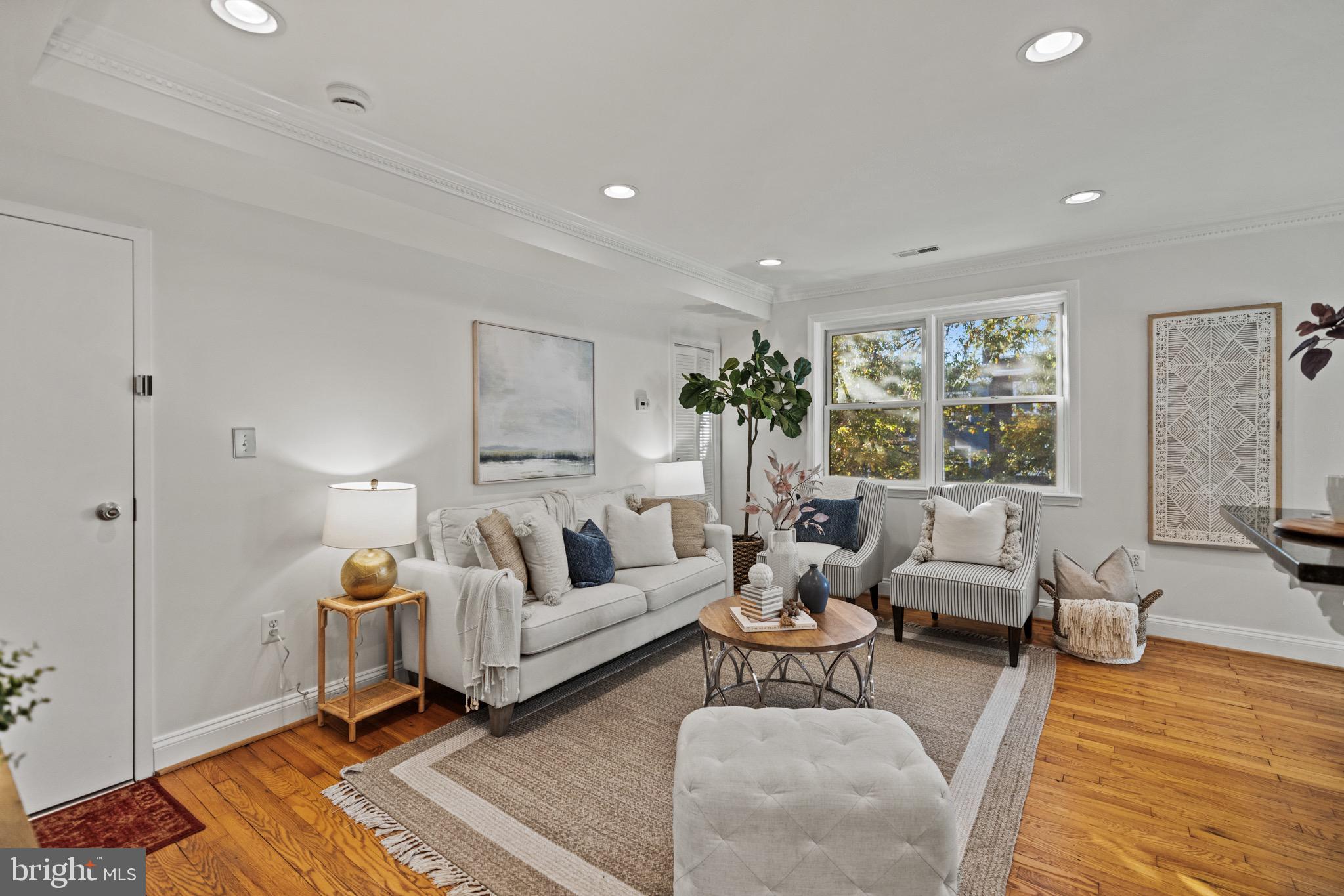 206 BRYANT STREET NE 3
