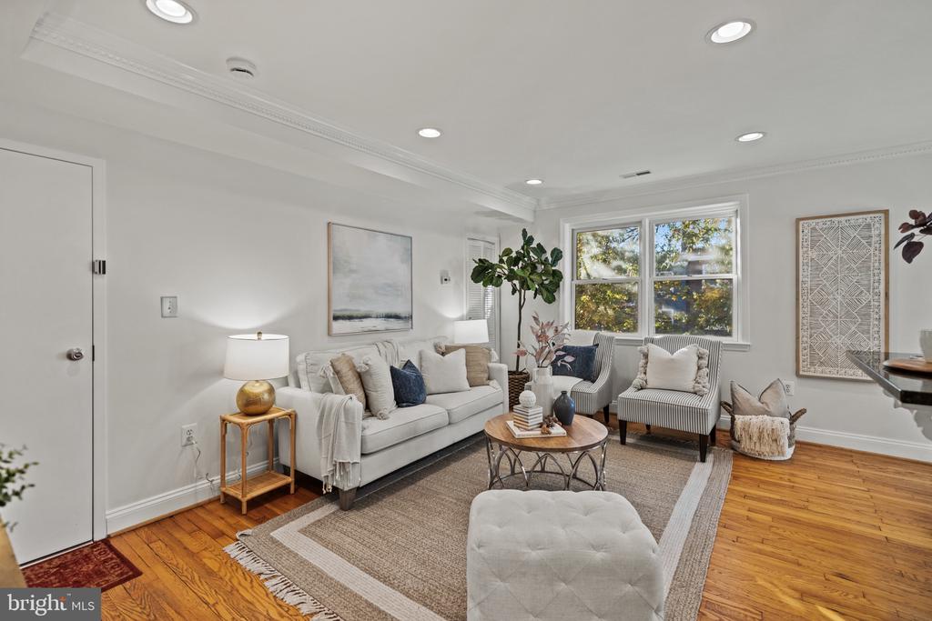 206 BRYANT STREET NE 3