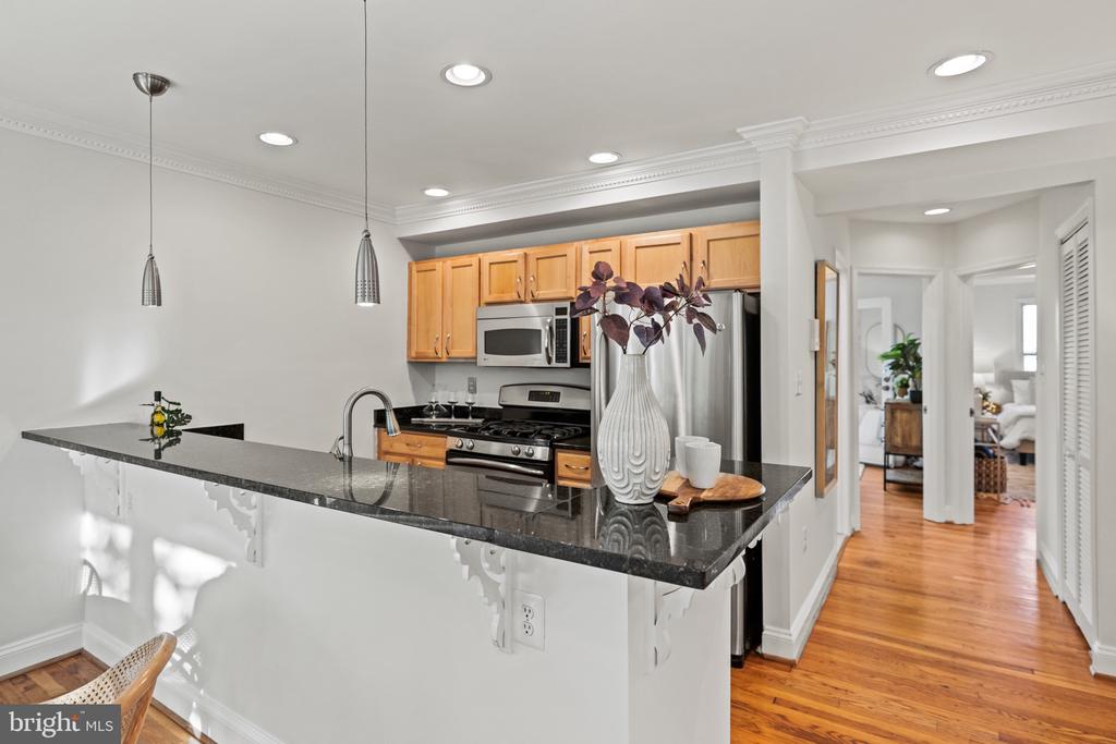 206 BRYANT STREET NE 3