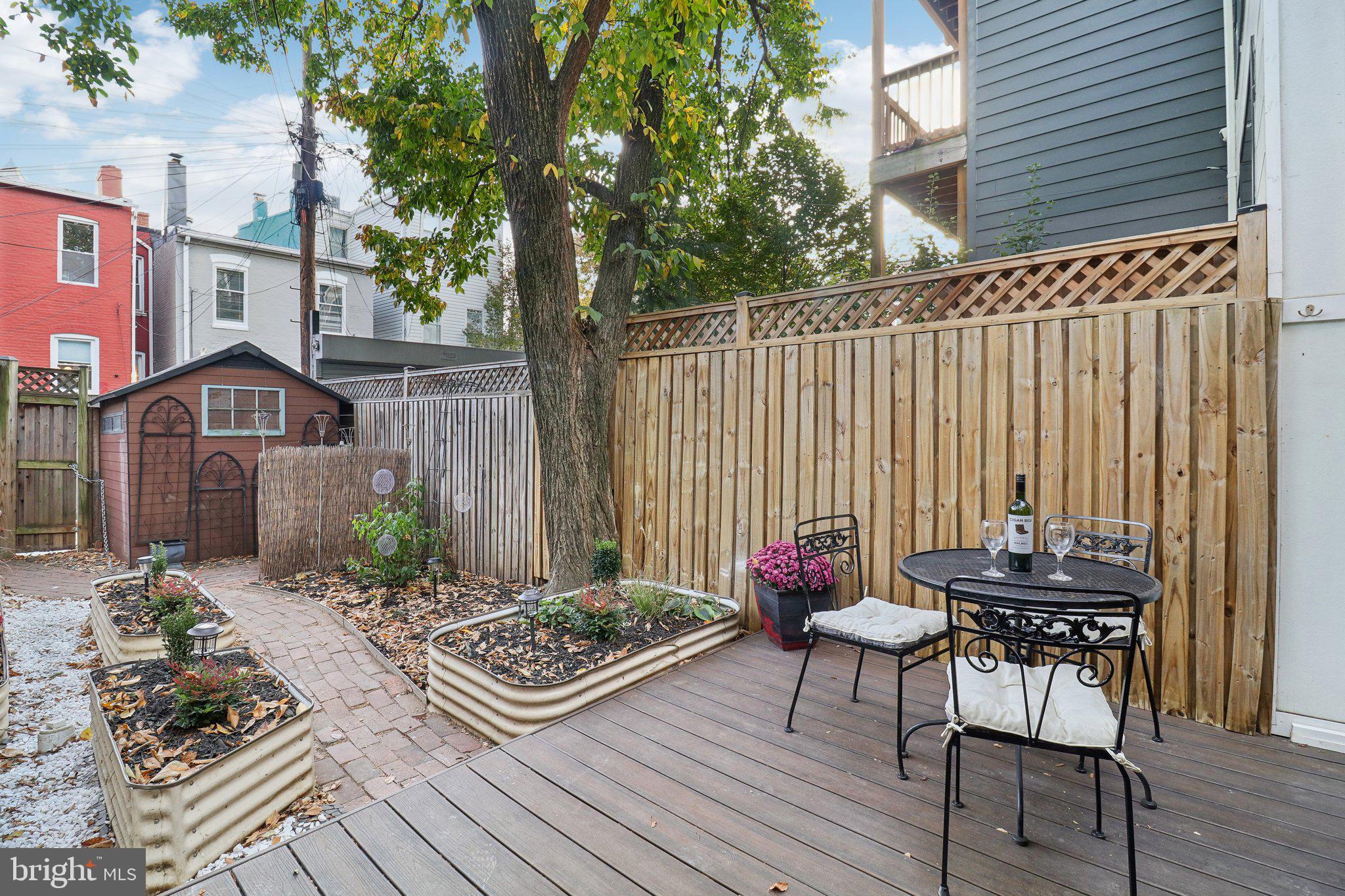 406 RICHARDSON PLACE NW