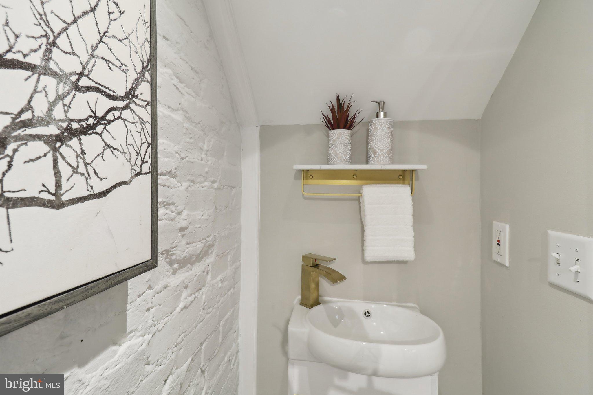 406 RICHARDSON PLACE NW