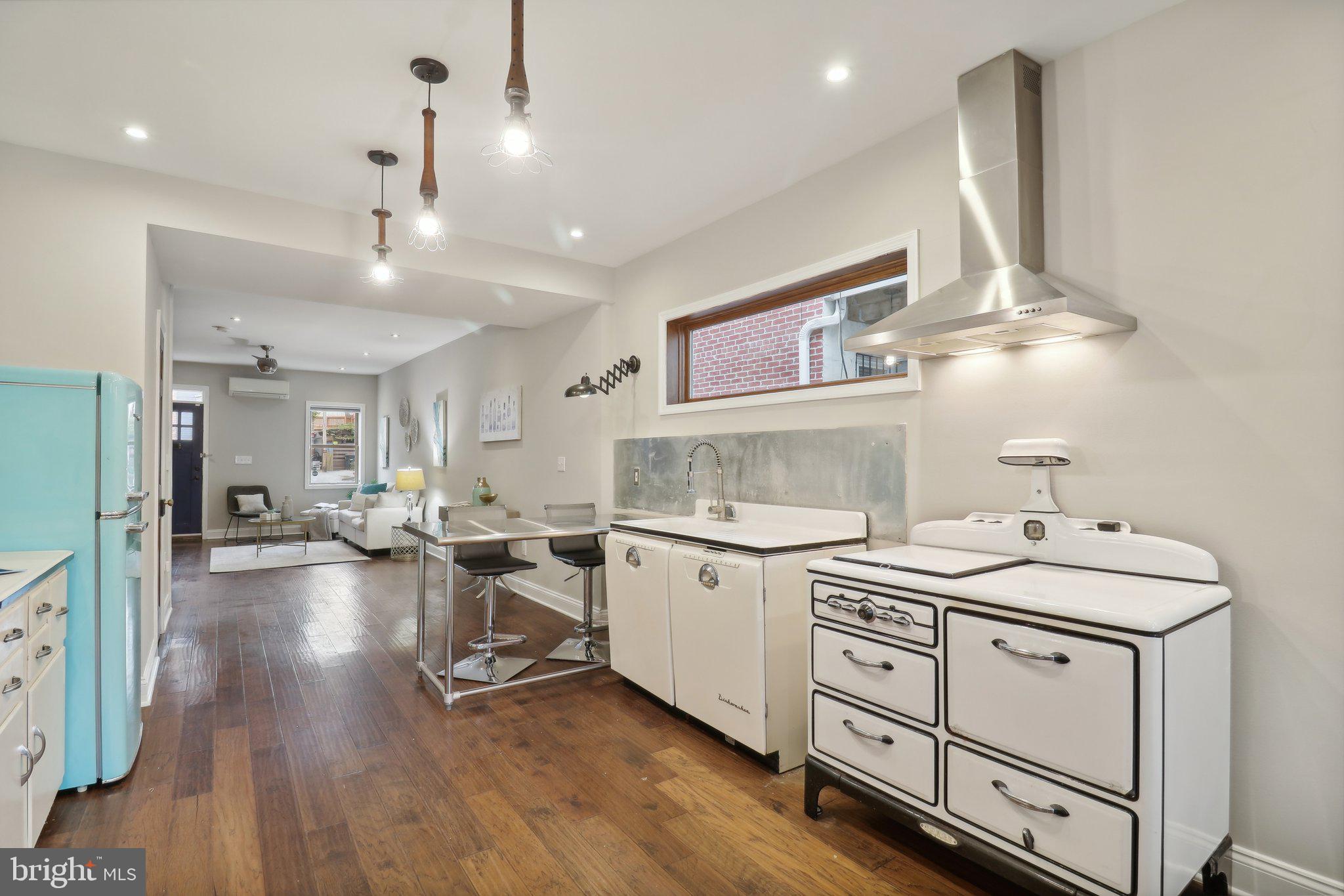 406 RICHARDSON PLACE NW