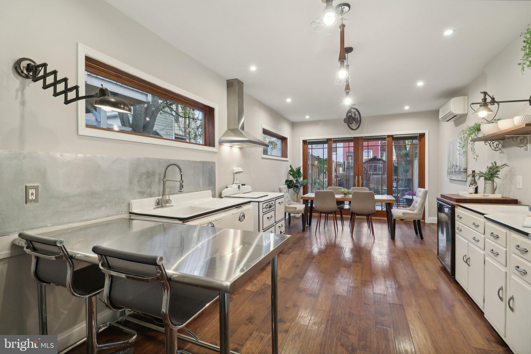 406 RICHARDSON PLACE NW