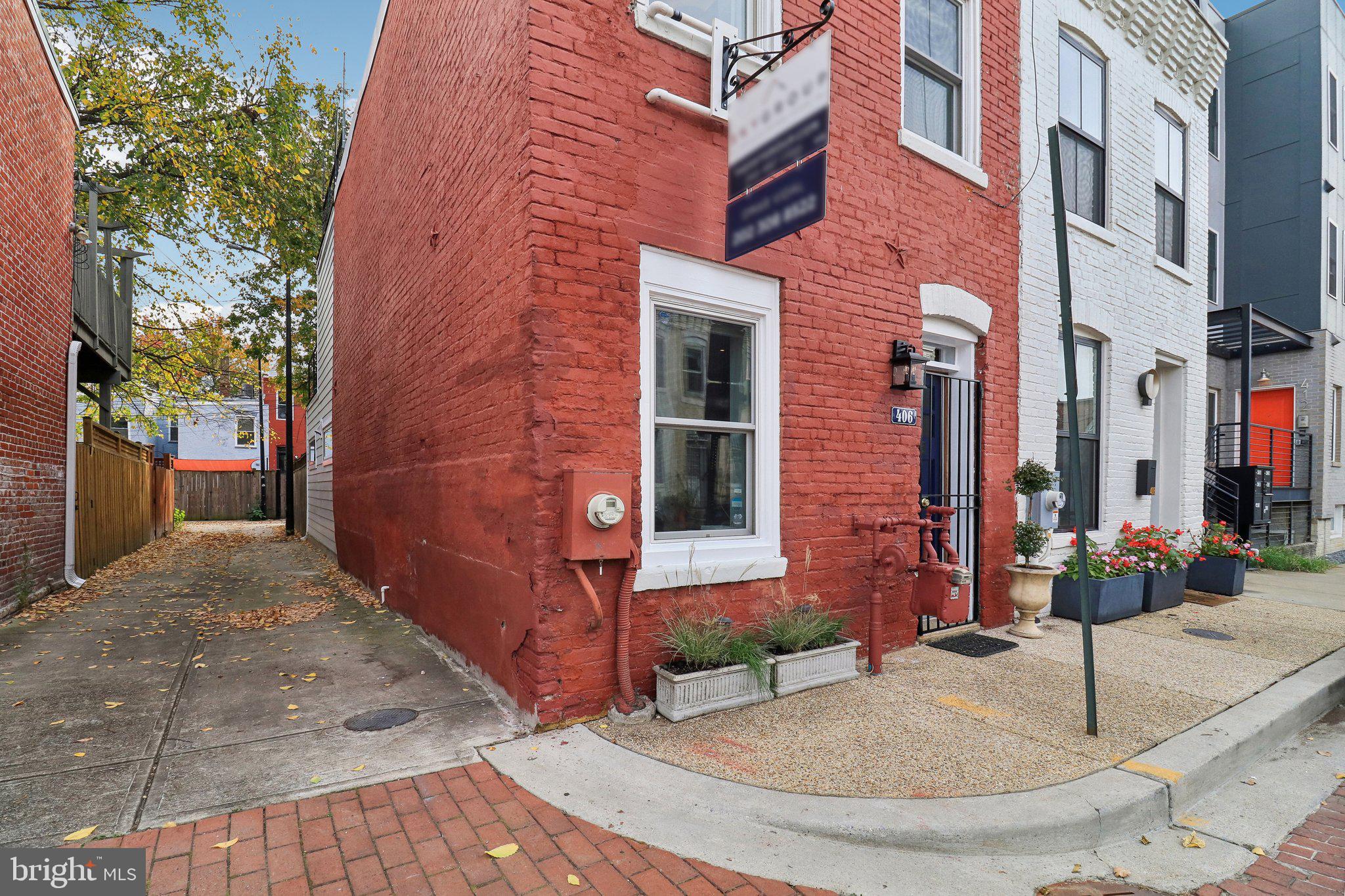 406 RICHARDSON PLACE NW