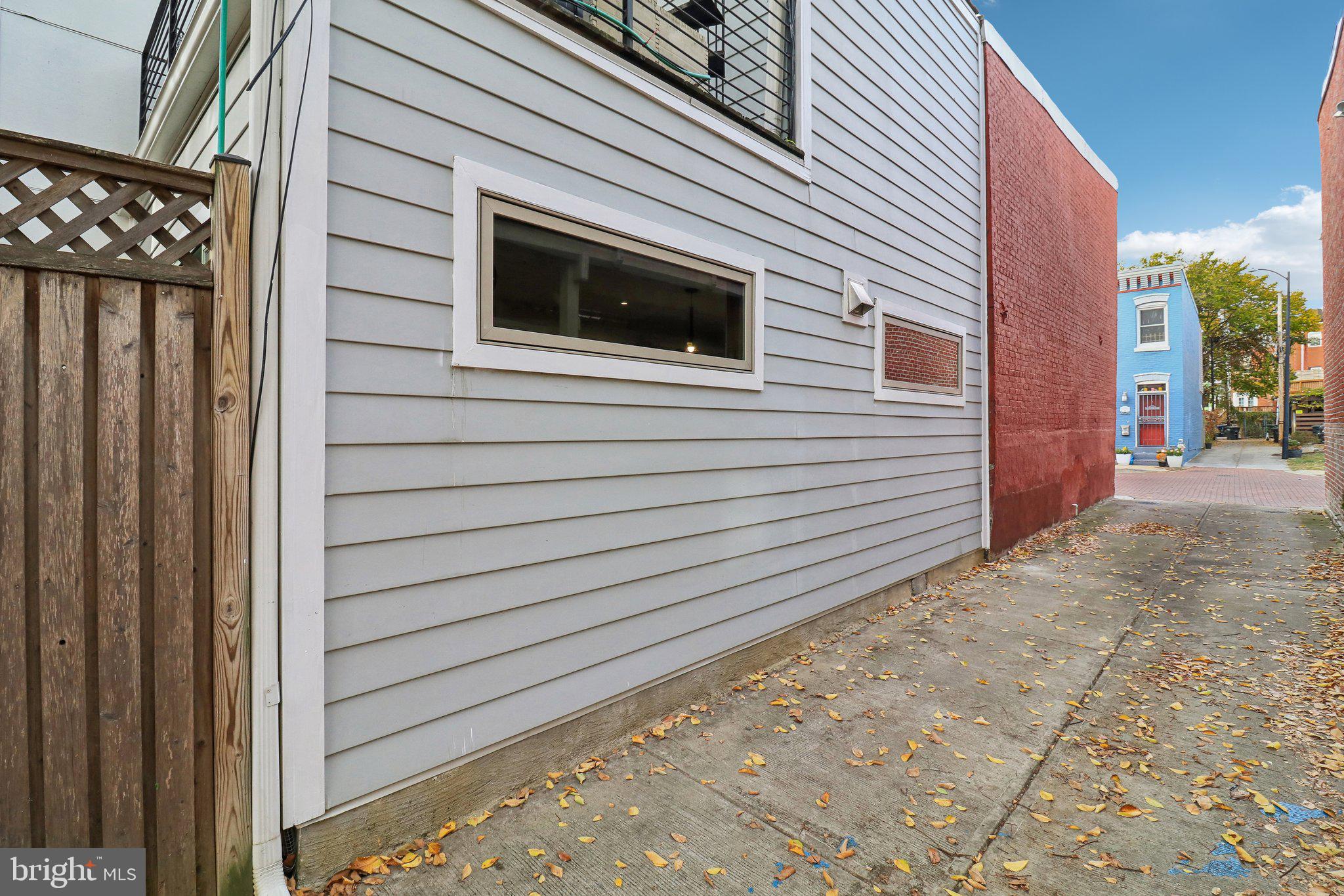 406 RICHARDSON PLACE NW