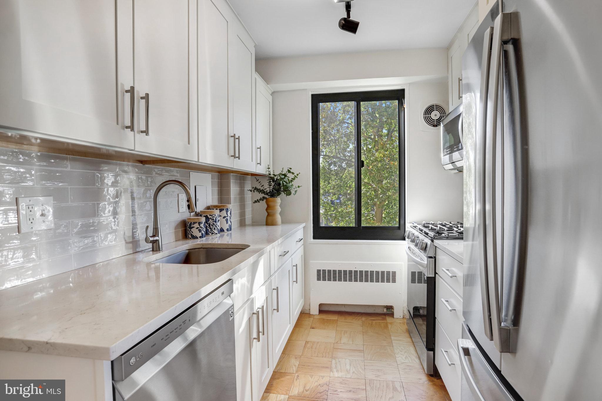 5410 Connecticut Ave NW #512