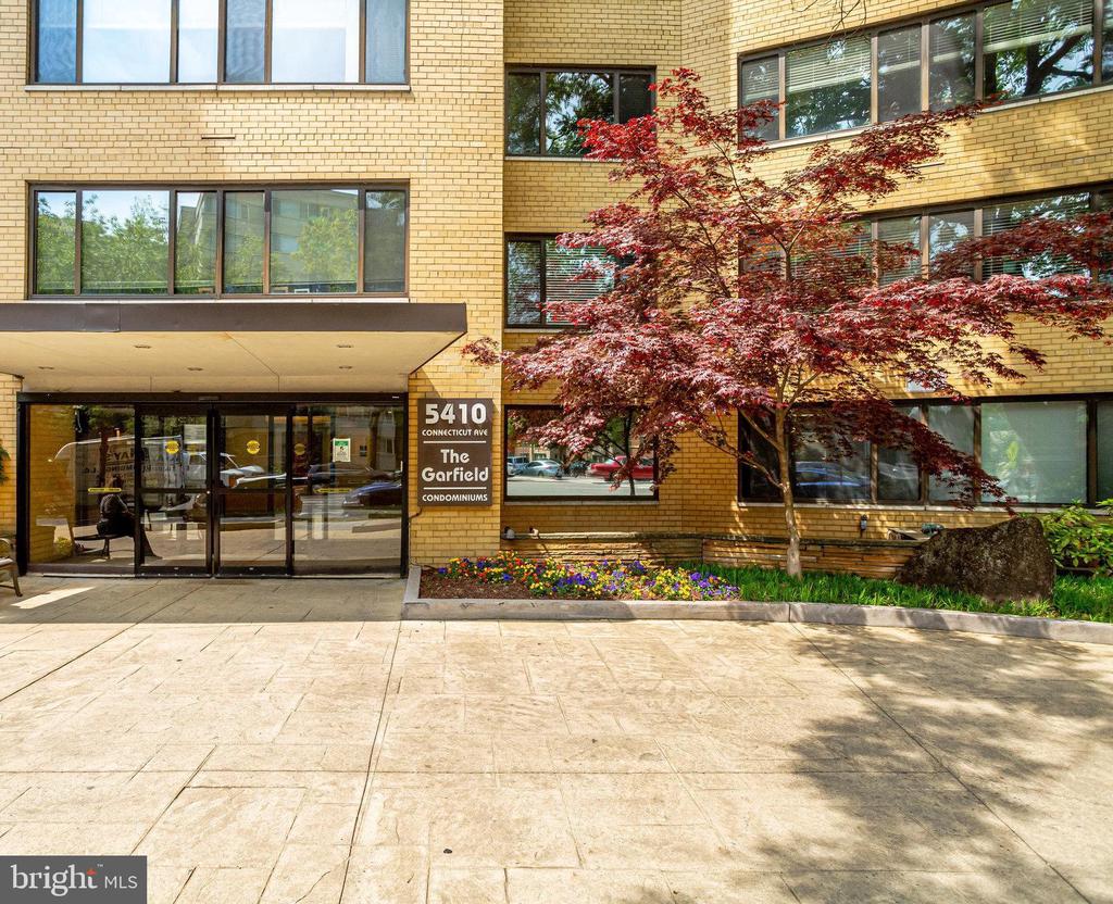 5410 Connecticut Ave NW #512