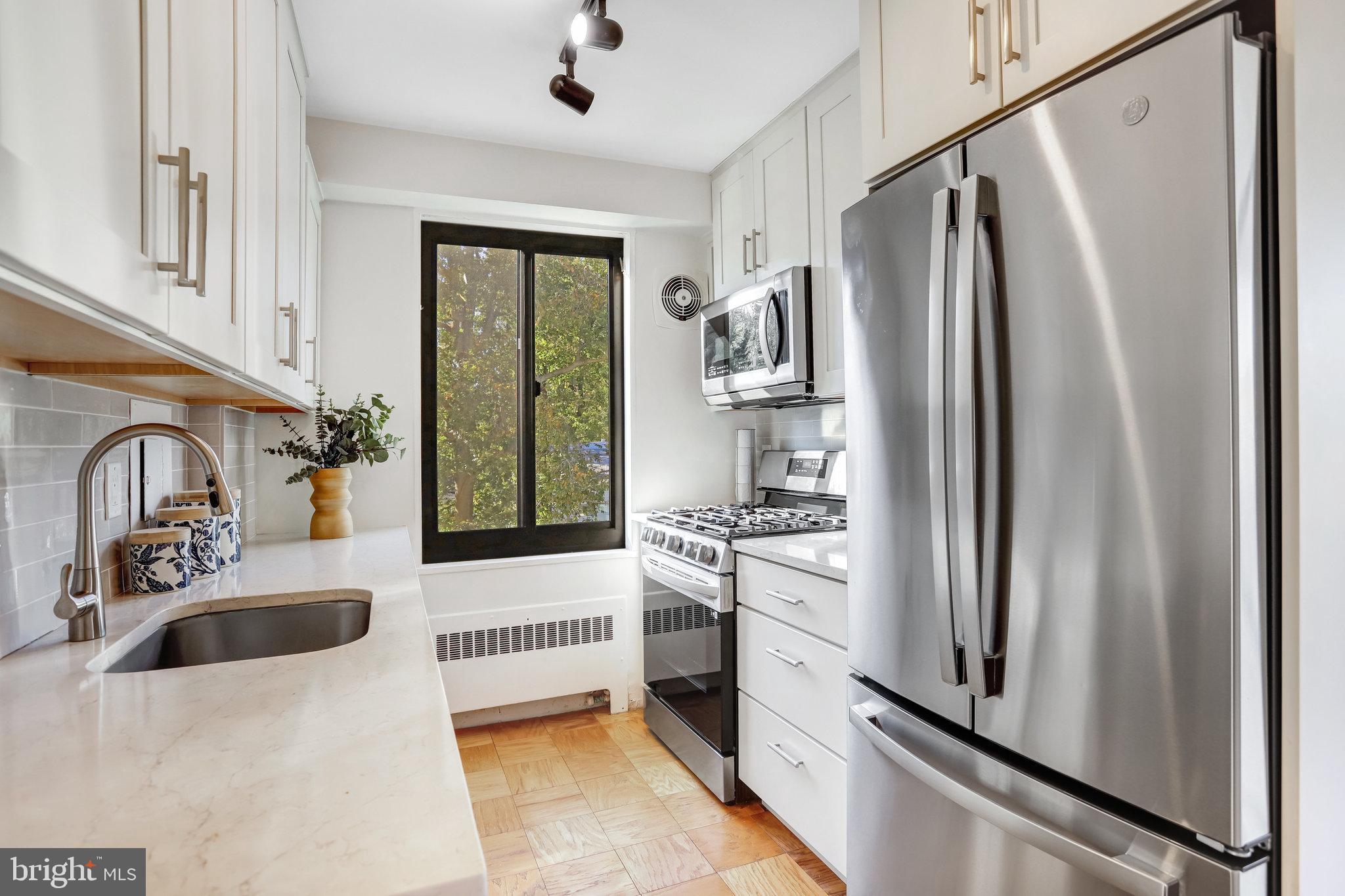5410 Connecticut Ave NW #512