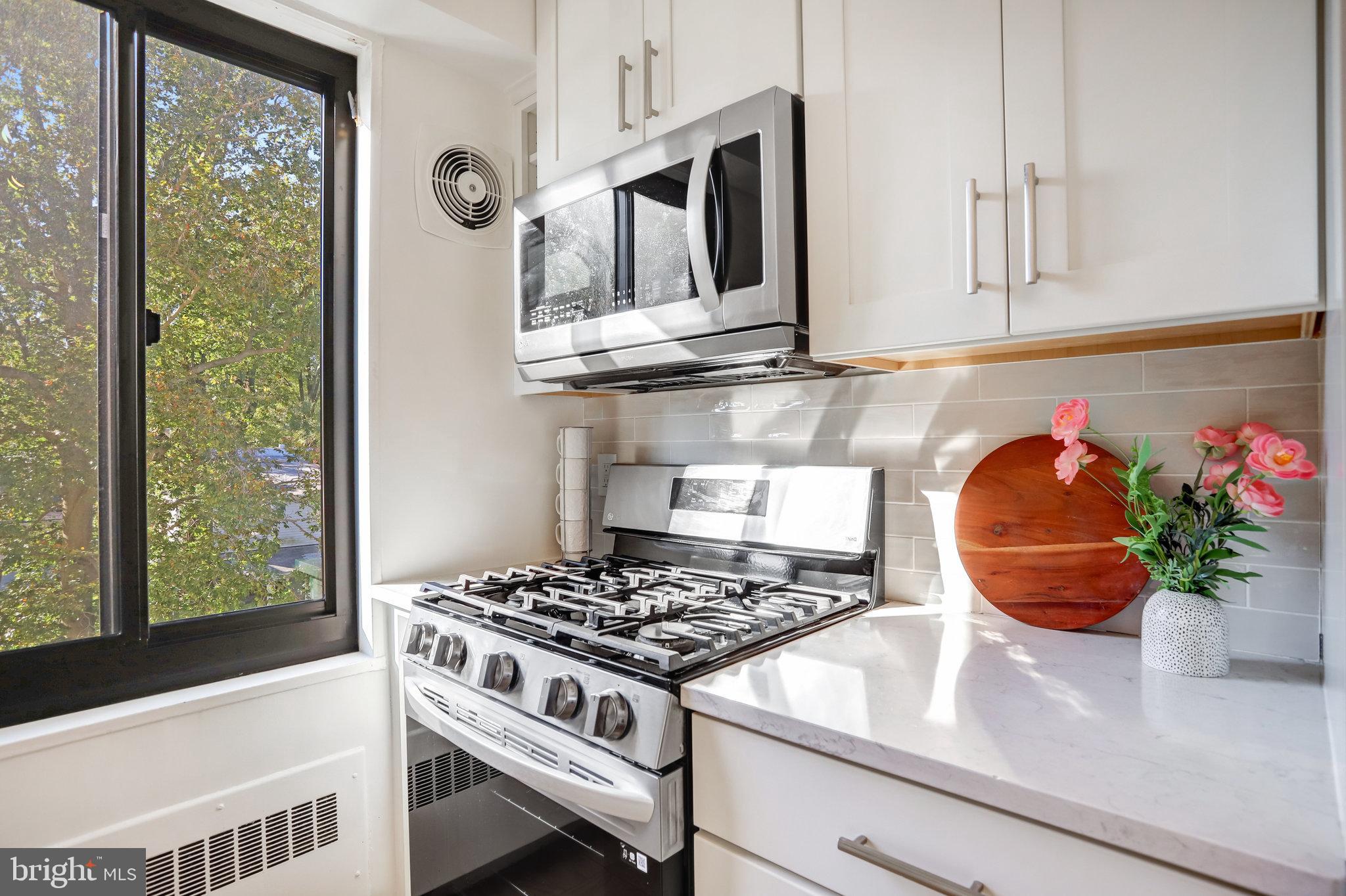 5410 Connecticut Ave NW #512