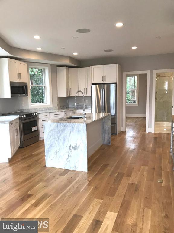 2825 SHERMAN AVENUE NW B