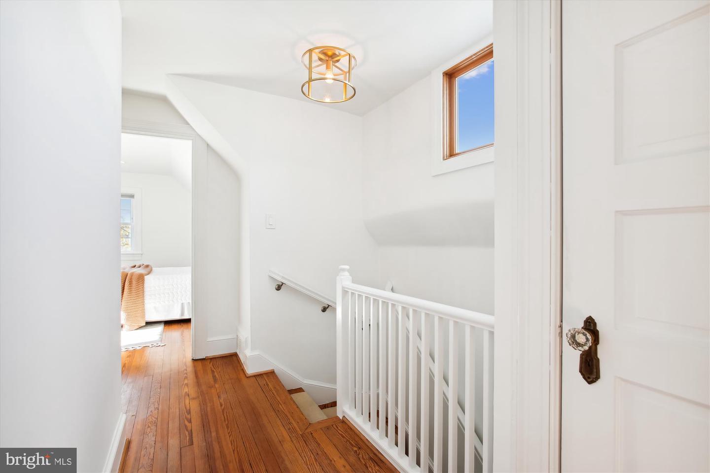 2210 39th Pl NW