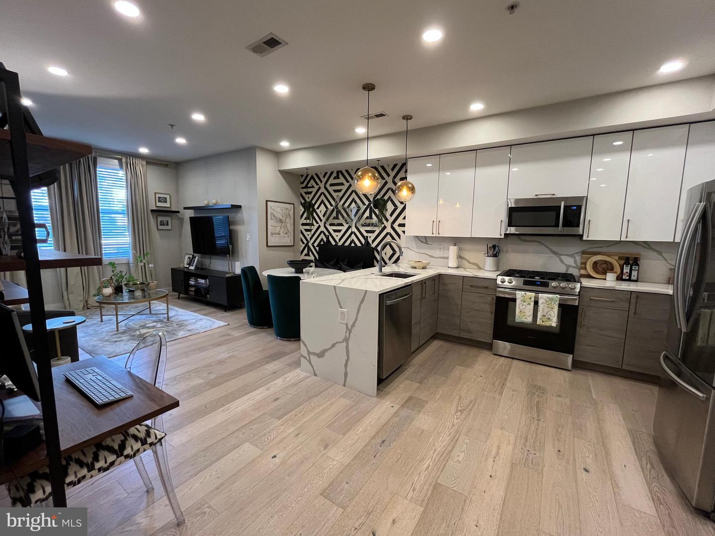 1821 I ST NE #5