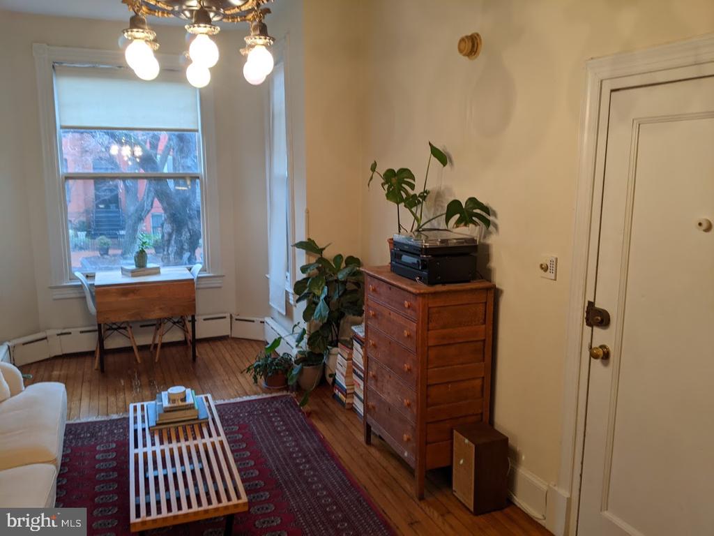 113 5TH STREET NE #1