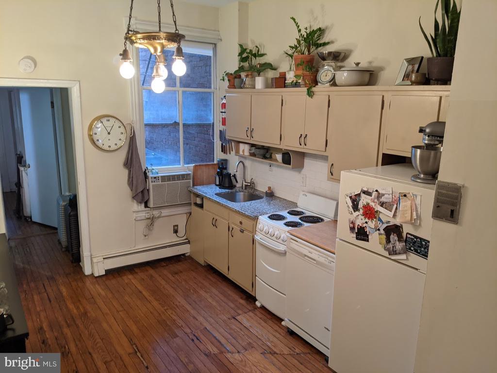 113 5TH STREET NE #1