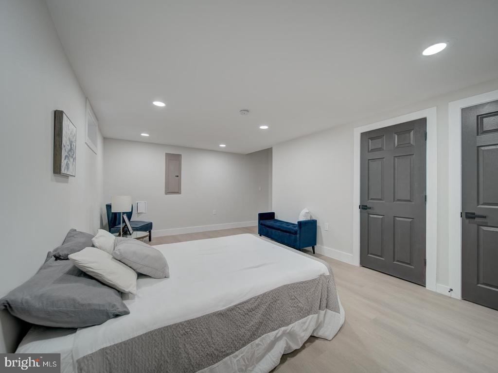 4372 Dubois Pl SE